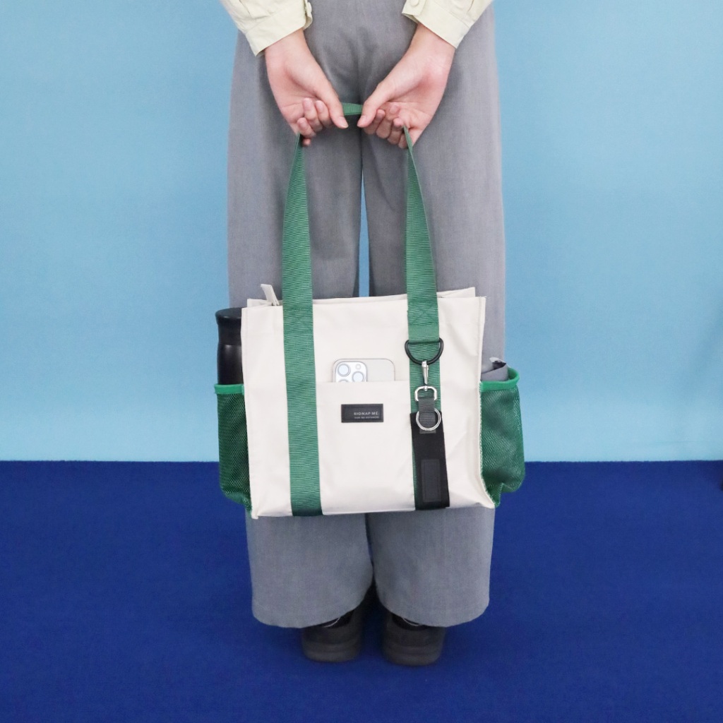 กระเป๋าผ้าใบ ทำงาน ใส่ tablet กันน้ำ สะพายไหล่ ขนาดเล็ก SHORT-LINE BAG KIDNAP ME