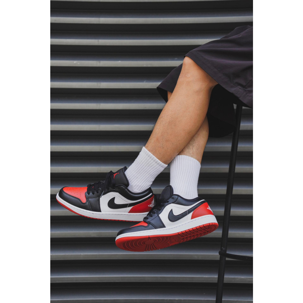 【100% original💯%】Jordan Air Jordan 1 Low "bred toe" Sneakers รองเท้าผ้าใบผู้ชาย(จัดส่งที่รวดเร็ว)