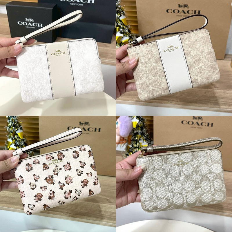 🎀(สด-ผ่อน) CZ442 CW854 CW964Corner Zip Wristlet In Signature