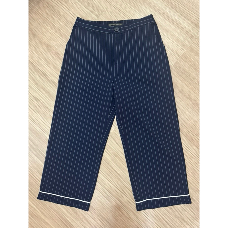 Z A R A กางเกง ทรง 8 ส่วน สีน้ำเงินกรมท่า size S