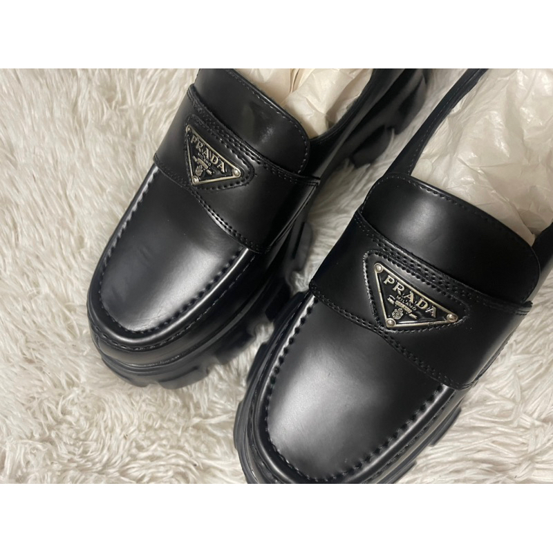 รองเท้า Prada รุ่น Monolithไซต์40
