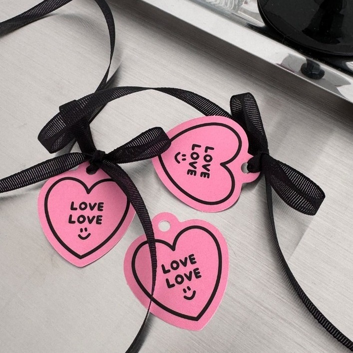 ร้านคนไทย ส่งเร็ว! (Tag กระดาษการ์ด 10 แผ่น) ป้ายแท็ก ลายหัวใจ love love สำหรับติดของขวัญ  ของชำร่วย การ์ดอวยพร