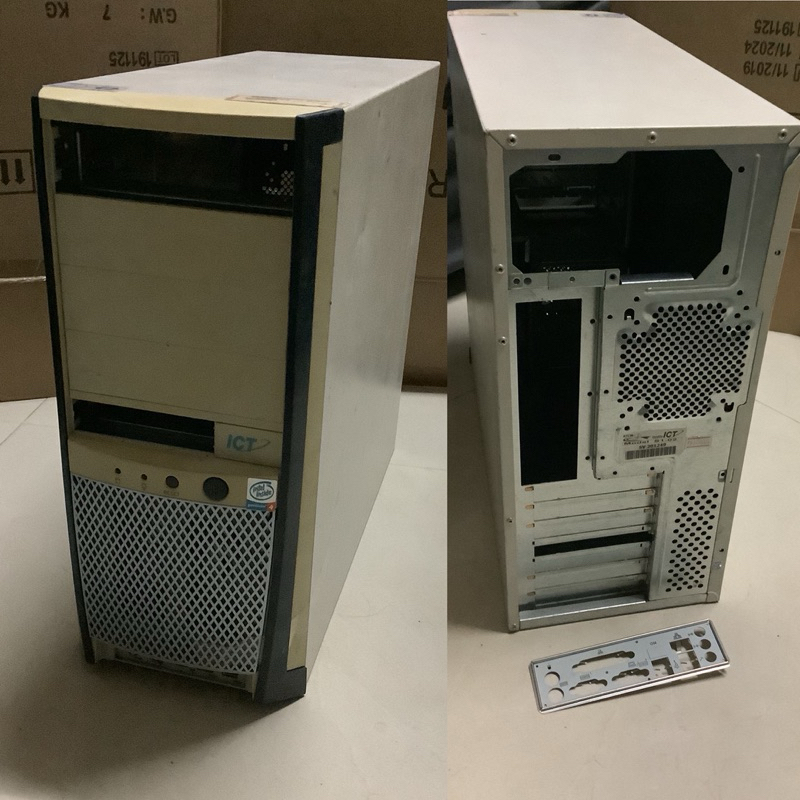 Floppy disk drive ตัวใหญ่ 5.25"/เคสคอมพิวเตอร์เก่า หน้าขาว-🚨🚨มีเฉพาะเคสไม่มีอุปกรณ์ข้างใน/ซัพพลายโบร