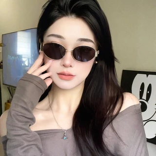 แว่นกันแดดแบบชิ้นเดียวโลหะสไตล์หรูหราน้ำหนักเบาระดับไฮเอนด์สำหรับดาราหญิงสไตล์คนมีเงินสูงวัย แว่นกันแดดกันลมสำหรับการเดิ