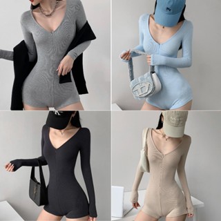 บอดี้สูท จั้มสูท  แขนยาวมีซิปด้านหน้า รัดรูป  เนื้อผ้ากระชับ…