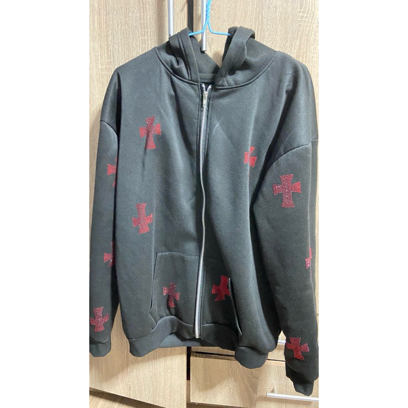 Hoodie ไม้กางเขนมือสอง