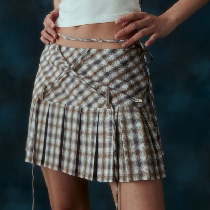 fallen angle skirt size M