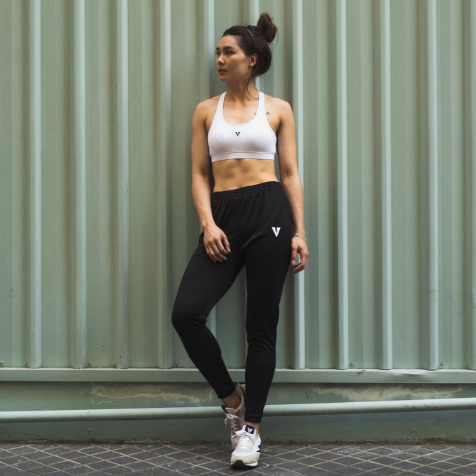 กางเกงวอร์ม VOLT -  Neutron 001 Essentials Black สีดำ กางเกงเข้ารูป แห้งไว ออกกำลังกาย ฟิตเนส