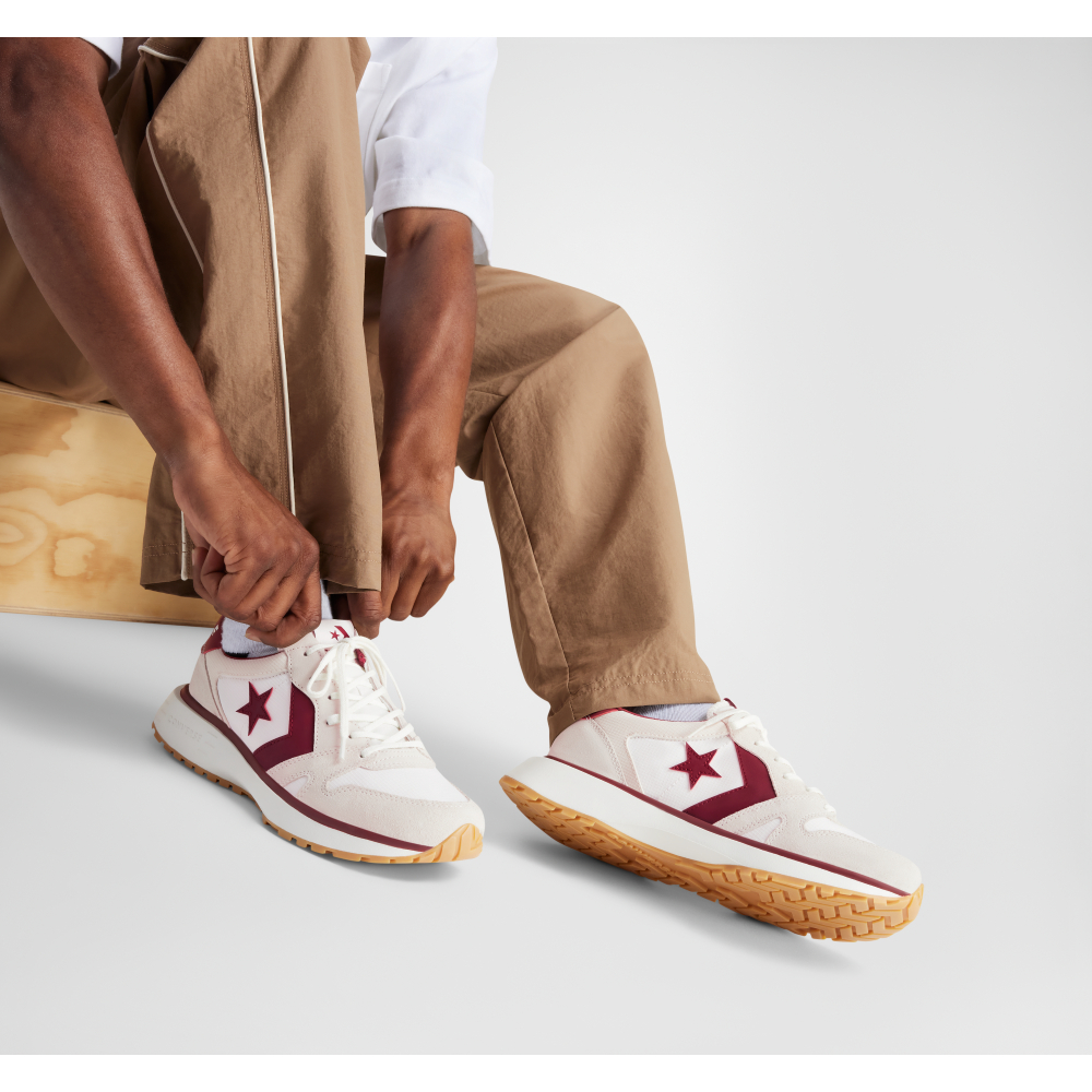 CONVERSE รองเท้า CONVERSE OMNI TRAINER SEASONAL COLOR OX CREAM/RED ผู้ชาย A13374CM_S5CMRE