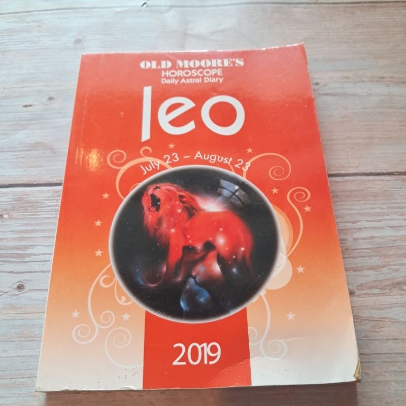 #มือสอง #A : Old Moore's Horoscope Daily Astral Diary Leo 2013: July 23 - August 23.