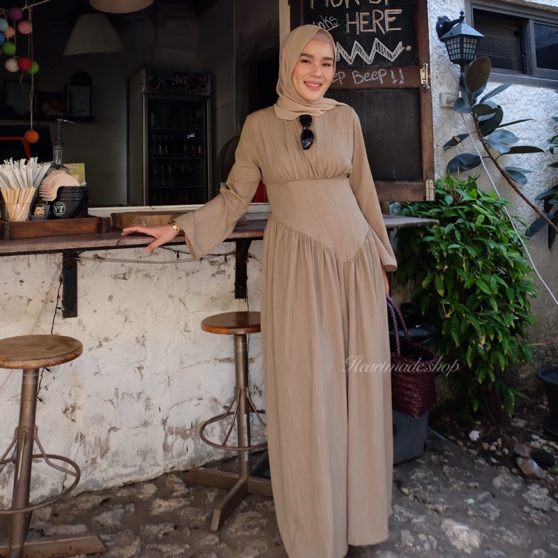 (D12) Heartmade—Lubna dress.(สินค้าพร้อมส่ง)เดรสผ้าคอตตอนญี่ปุ่นเอวสม๊อคหลังพร้อมซับใน – โปรปัง