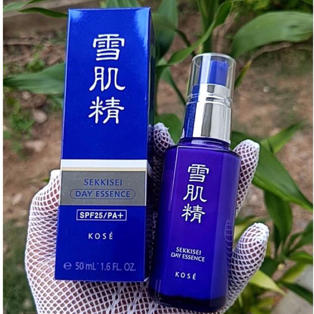 เดย์ครีมผสมกันแดด Kose Sekkisei Day Essence 50 ml