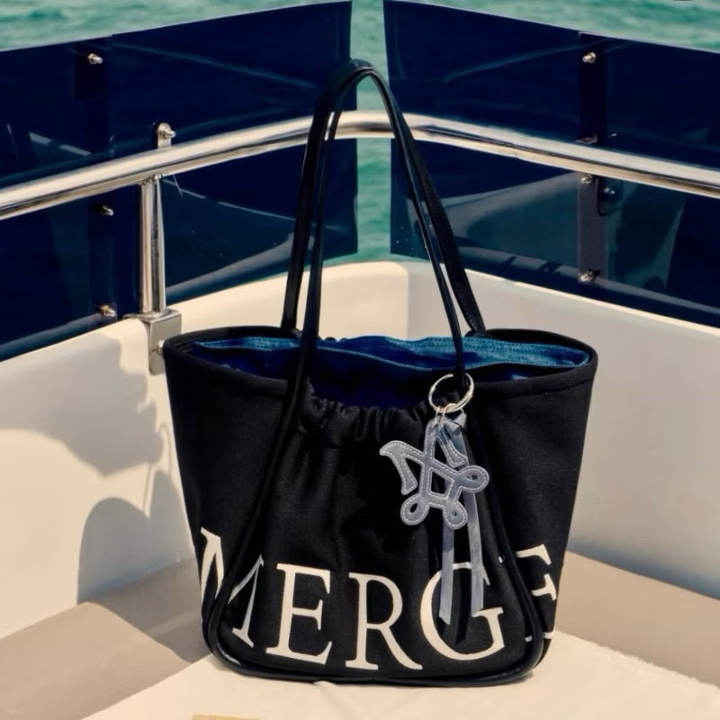 พร้อมส่ง Merge A Day Medium สินค้าแท้ 100% จาก Merge official