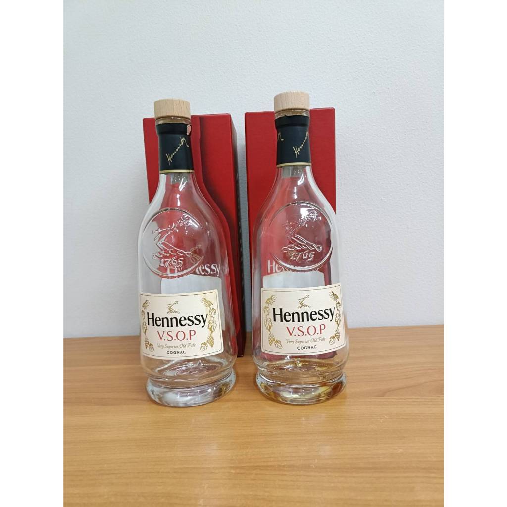 ขวด+กล่องเปล่า hennessy v.s.o.p very superior old pale cognac ขนาด 750ml