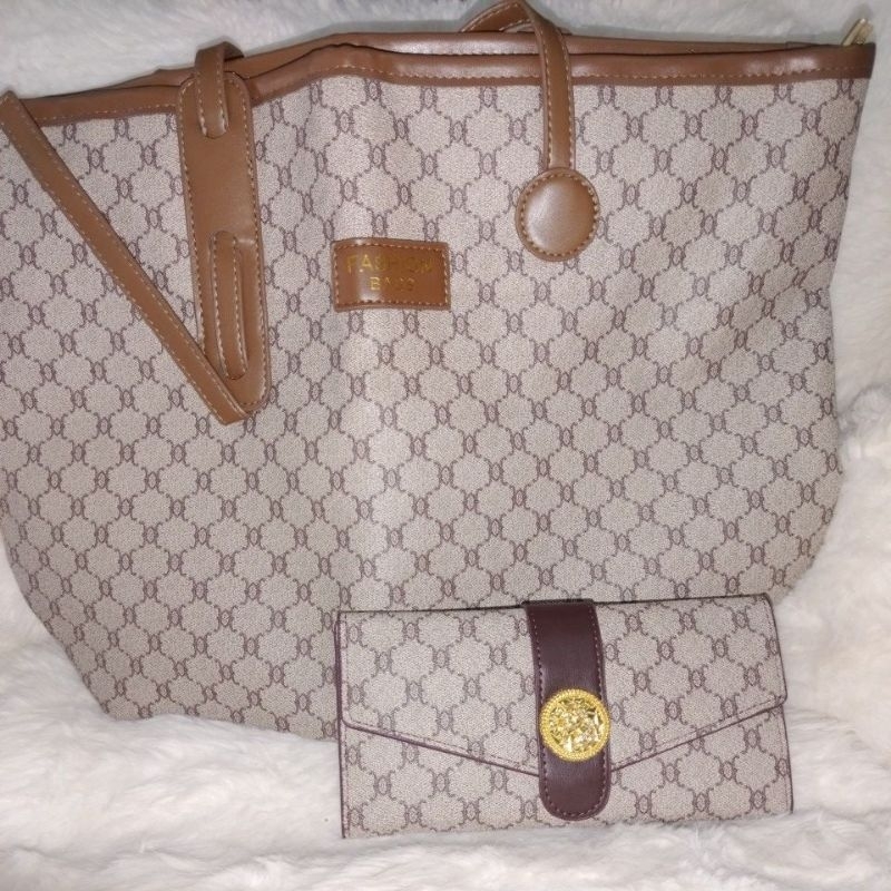 E21 กระเป๋าสะพายใบใหญ่+ใบเล็ก