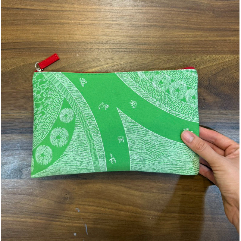 Travel Set พร้อมกระเป๋า สำหรับพกขึ้นเครื่องบิน emirates