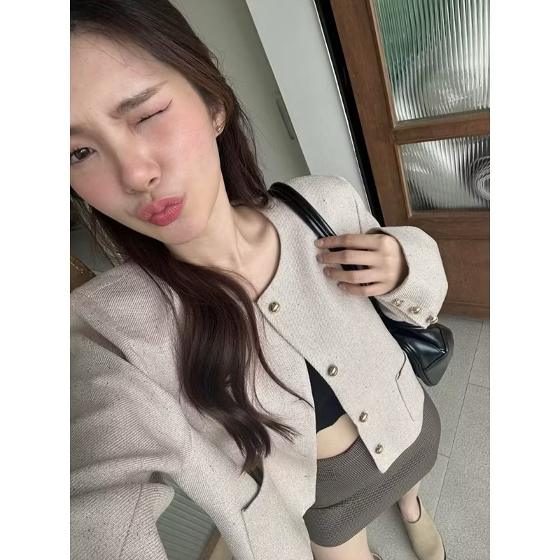 Thesummernade : Jolin Blazer (shop price 800)