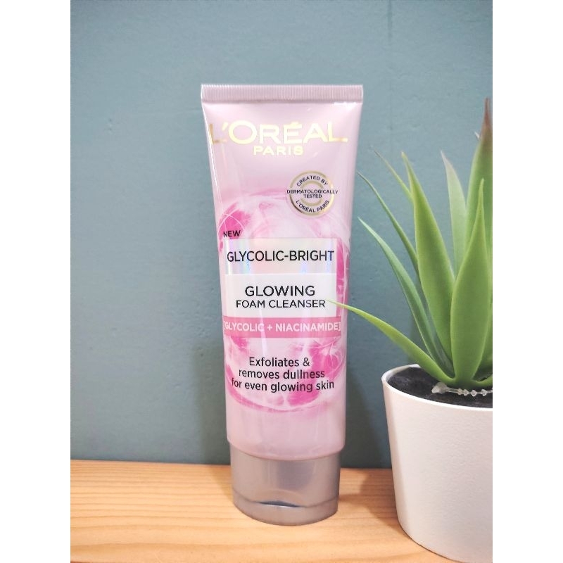 ลอรีอัล​ ปารีส​ L'Oreal​ Paris​ Glycolic Bright​ Glowing Daily​ Foam​ Cleanser​ (100ml)