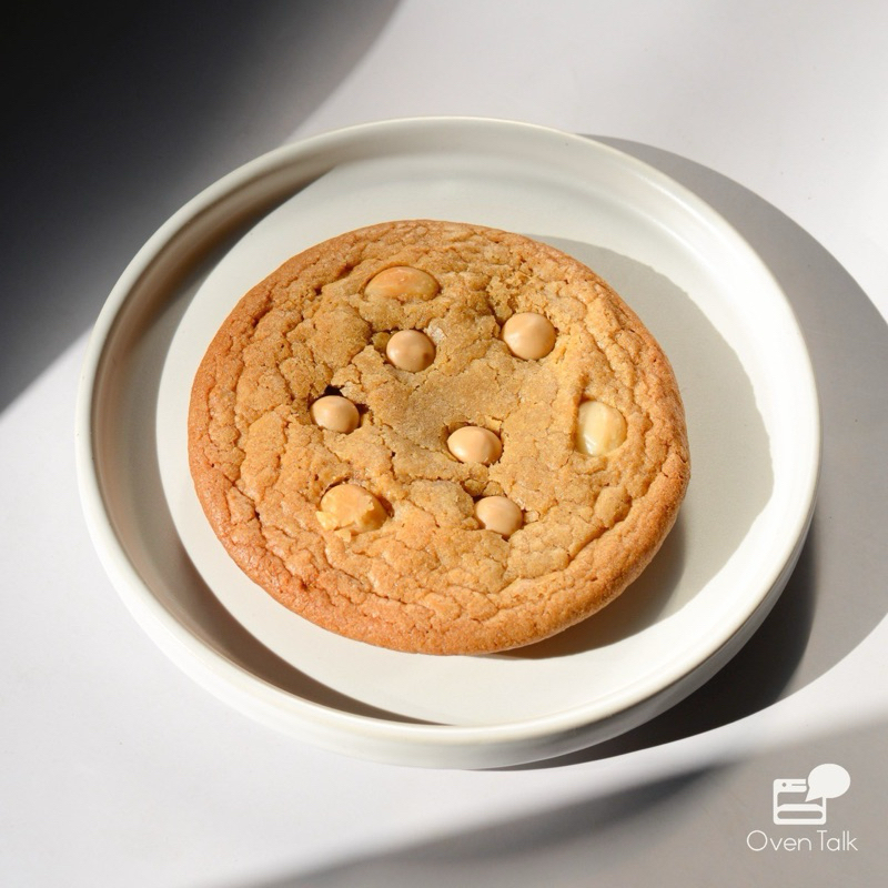 Soft Cookie รส Caramel Macadamia ชิ้นใหญ่เท่าฝ่ามือ | Oven Talk