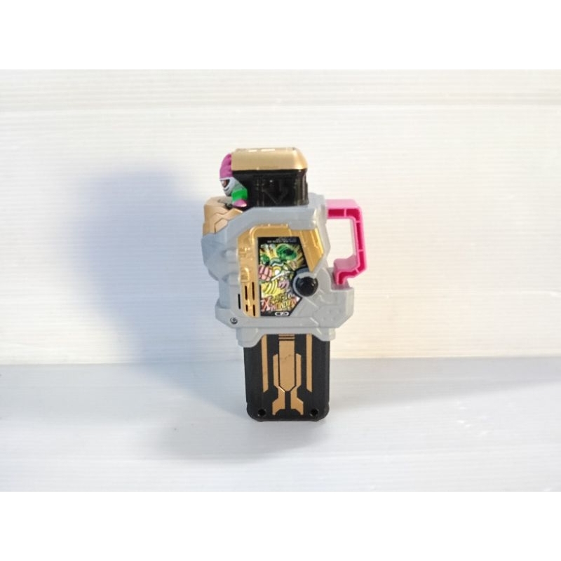 DX Hyper Muteki Gashat & Maximum Mighty X