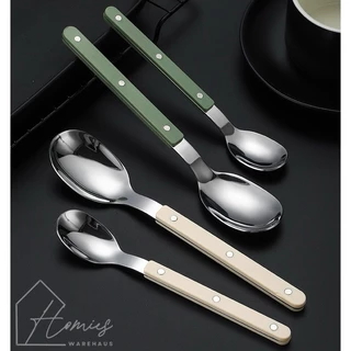 【พร้อมส่ง】🍴 ช้อน ส้อม มีด สีครีม และ สีเขียว คุณภาพสูง สวยดูดี มินิมอล สไตล์คาเฟ่ ด้ามจับถนัดมือ ช้อนส้อมมินิมอล