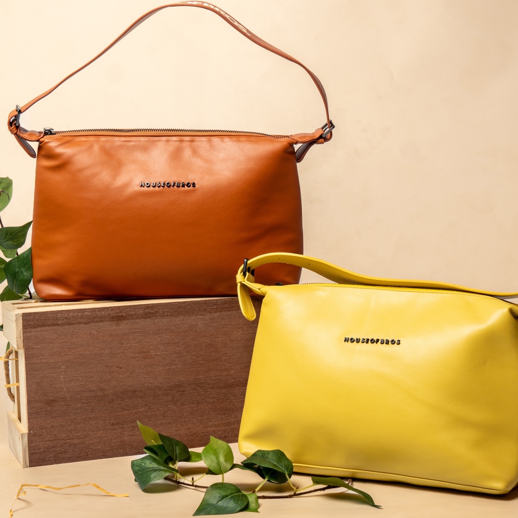 (ส่งฟรี) กระเป๋า Hobs ของแท้ รุ่น CLEO Shoulder Bag