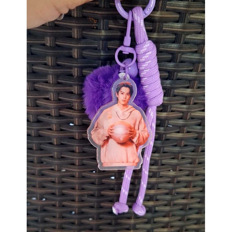 พวงกุญแจ Dylan Wang x Hennessy