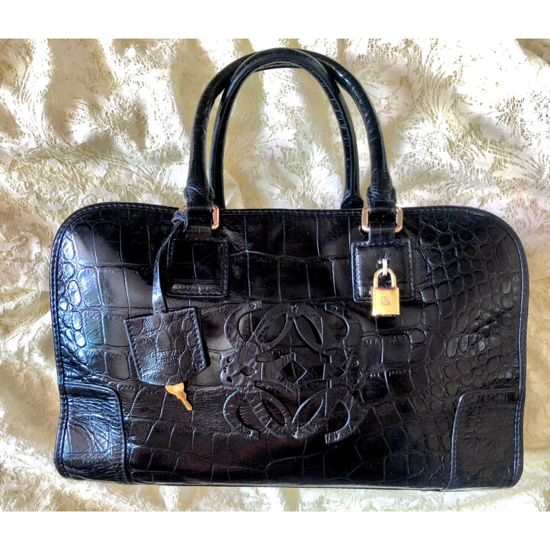 LOEWE AMEZON  LEATHER BAGS กระเป๋าโลเอเว่