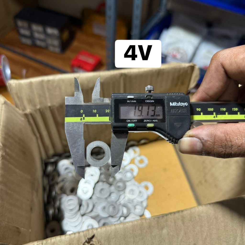 แหวนรองสปริงวาล์ว (1ชุด4ตัว) 2V-4V WAVE125 รองรับสปริงวาล์วตั้งแต่ 17มิลขึ้นไป