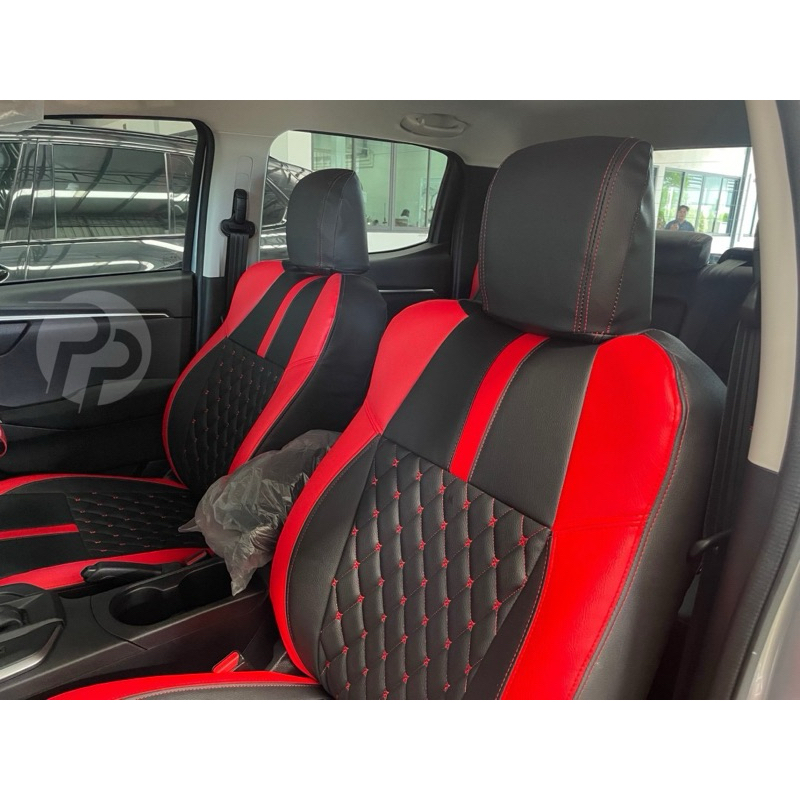 หุ้มเบาะสวมทับตรงรุ่น isuzu D-max 2020-2025 4 ประตู ลาย5D สีดำด้ายแดงขอบแดงคาดแดง