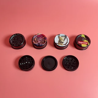 ที่บดสมุนไพรขนาดพกพา ไซส์ 63mm 3ชั้น Grinder รูปแบบ เลือกสีได้ วงกลม ริกและมอร์ตี้ วัสดุพลาสติก