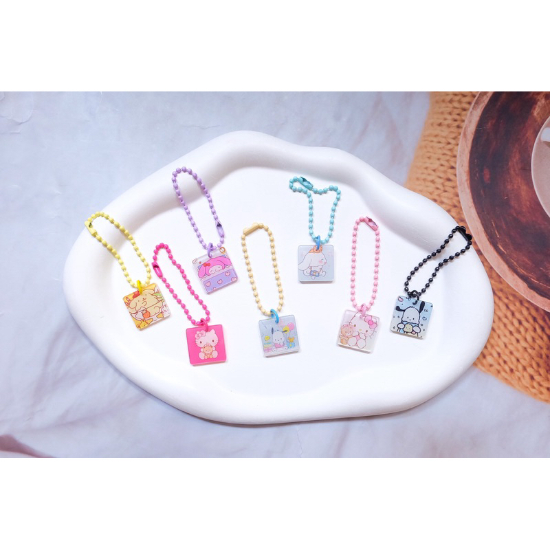 พวงกุญแจ ลายซานริโอ้ Sanrio ไซส์S จิ๋วๆ พวงกุญแจอะคริลิค ลายซานริโอ้ Sanrio  (สินค้าพร้อมส่ง)