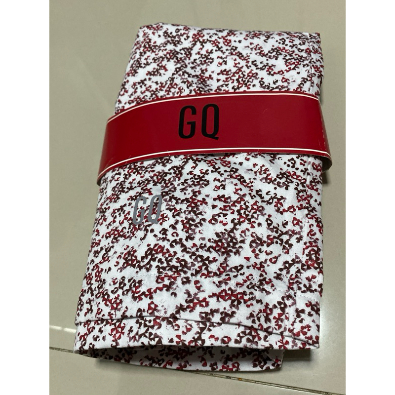 กางเกงขาสั้น GQ มีกระเป๋า ข้าง และกระเป๋าหลัง