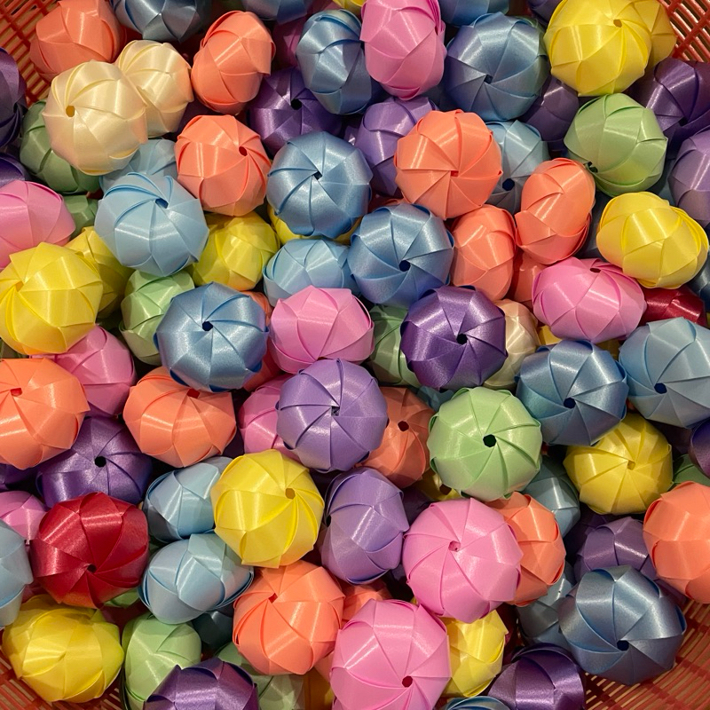 โปรยทานงานบวช ลูกส้ม ตัวเปล่า ทำจากริบบิ้น (ใส่เหรียญทีหลังได้)คละสี