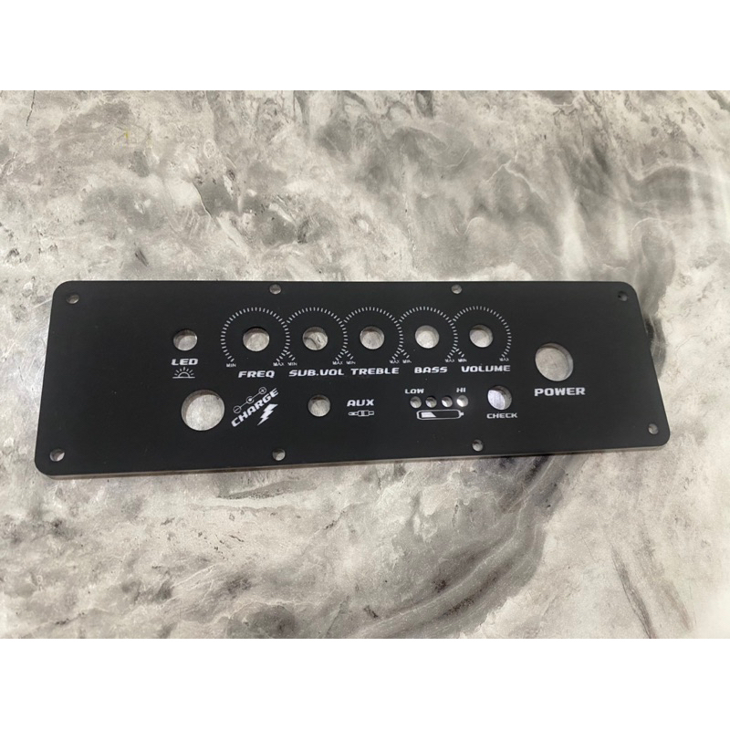 เพลทสีดำงานไฟอะคริลิก3 มิลแผ่นขาวงานลำโพงdiy MT21 ขนาดช่องเพลท 14*4.5เซนต์ขนาดทั้งหมด 18*5.5เซนต์(แสงผ่านได้)