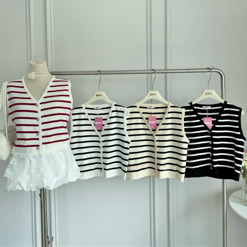 901 nore-01 เสื้อไหมพรมแขนกุดผ้าริ้ว กระดุมหน้าสีทองสุดหรู