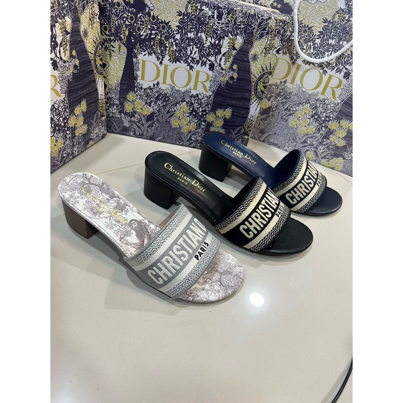รองเท้าแตะ D.i 🌸0r แบบเสริมส้น งาน Hi end 1:1 พร้อมส่ง (size36-40) แถมกล่อง อุปกรณ์ครบชุด สินค้าถ่ายจากงานจริง💯