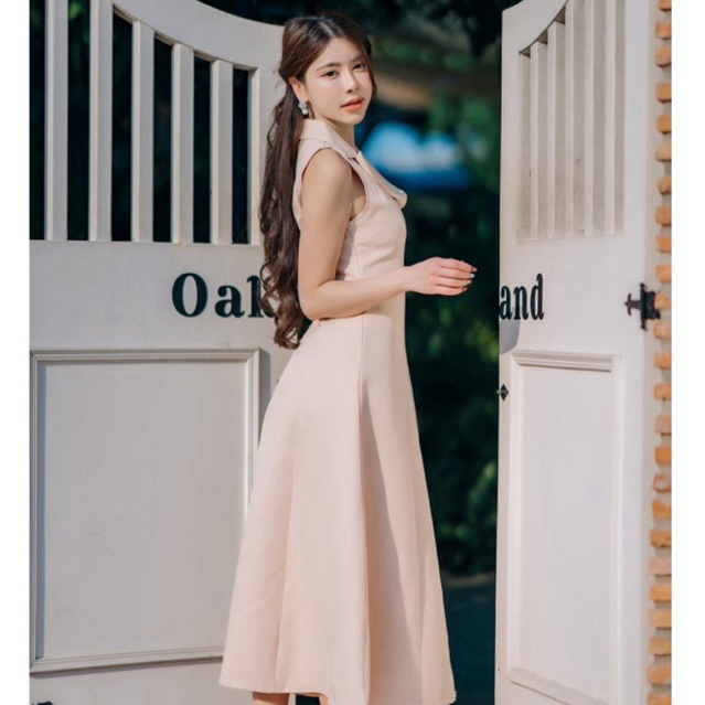 [LISA] A0956 ชุดเดรสกระโปรงยาวคอปกแขนกุดดีเทลแต่งเข็มกลัดเพชรดอกไม้ ลุคคุณใส่เที่ยว ออกงาน ดินเนอร์ ราคา ถูกที่สุด ดีลบีเคเค แกลเลอรีภาพที่ 5