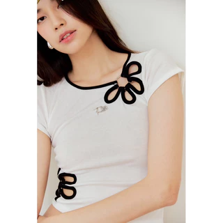 THADA.CO | ”GERBERA TOP” (WHITE/BLACK)