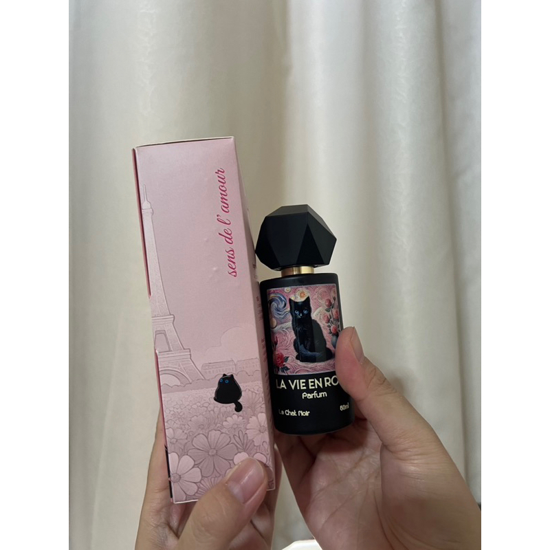La vie en rose Perfume by Le Chat Noir