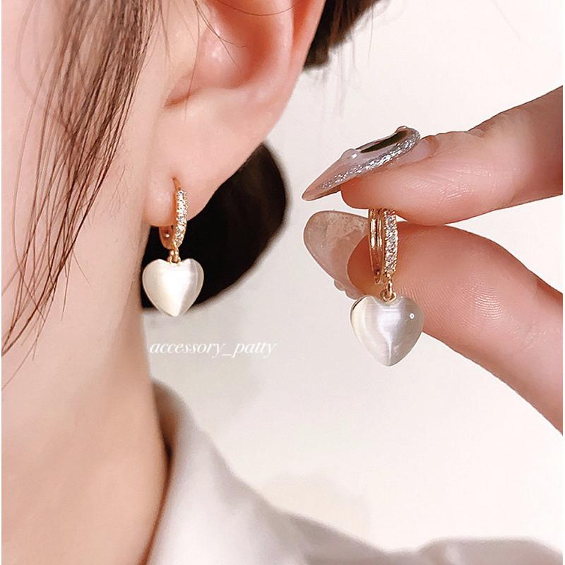 💗ต่างหูห่วง รุ่นCz/33 ห้อยจี้หัวใจสีโอปอลค่ะ ห่วงฝังเพชรczตัวเรือนสีทองอ่อนหวานๆค่ะ น่ารักก💗✨