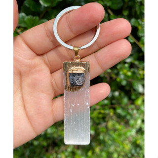 Selenite and black tourmaline keychain พวงกุญเเจเซเลไนท์ แบล…