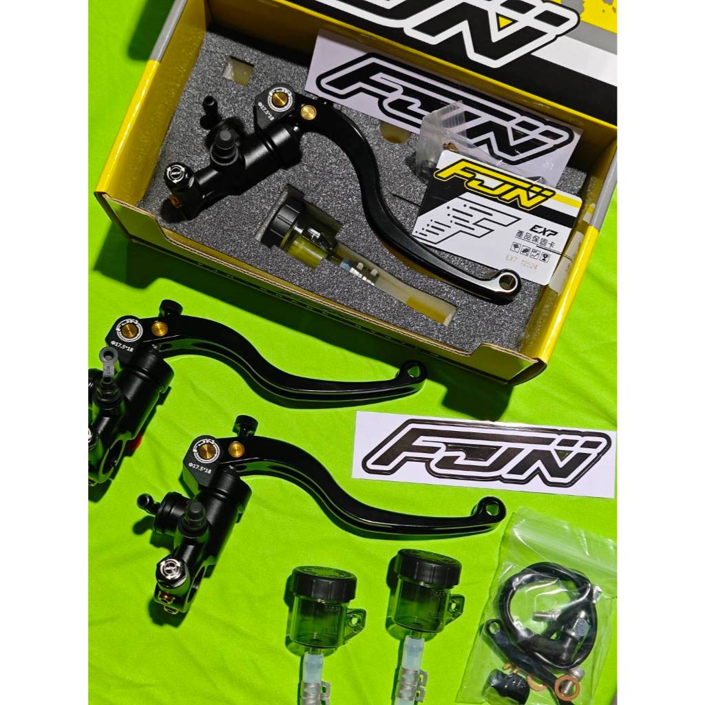 ปั้มเบรคบน FJN หมุดทอง น็อตทอง 17.5 mm FJN โลโกขาว +สตอบไฟเบรค+น็อตทอง+ปุกตรง