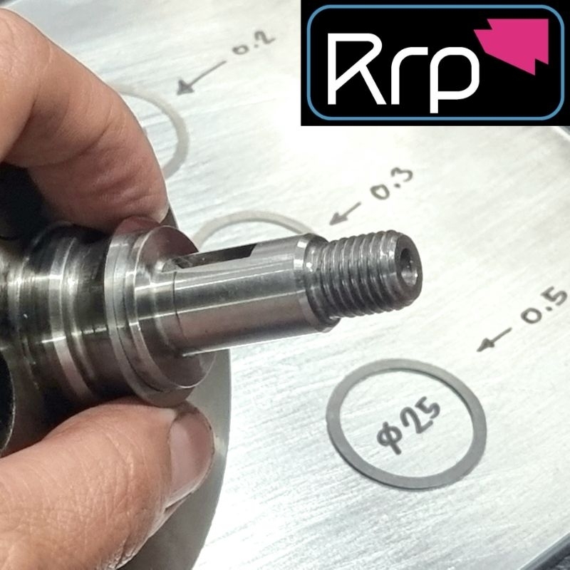 Rrp​ แผ่นชิม​ สแตนเลส​รองลูกปืนข้างข้อเหวี่ยง​  Vespa เกียร์มือรุ่นเก่า​  รูใน​25mm. มีหลายความหนา 0.2mm,  0.3mm, 0.5mm