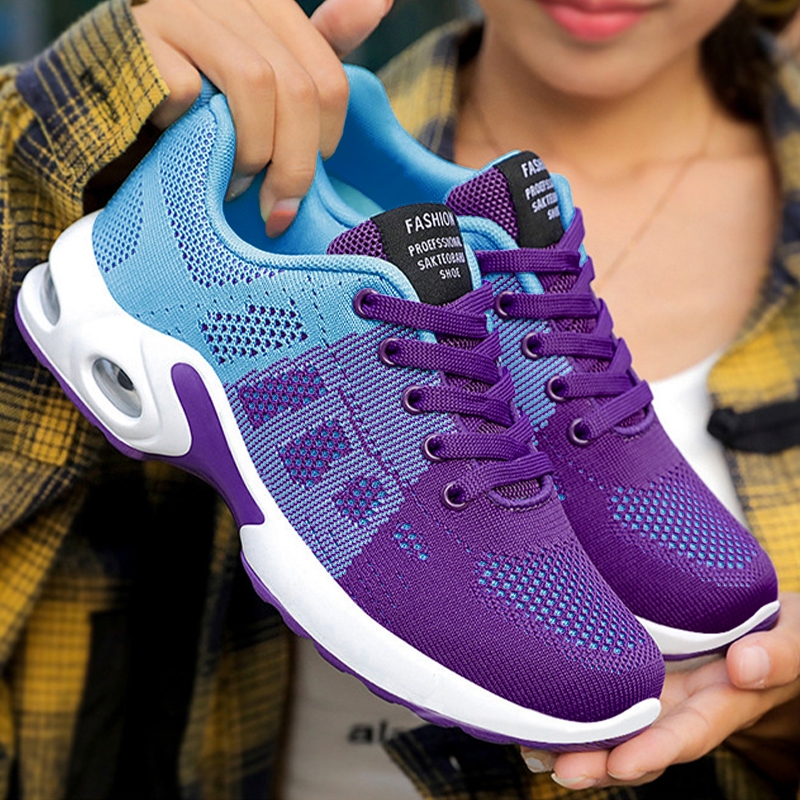 Kicks   NEW รองเท้าผ้าใบแฟชั่น ได้ทรงน่ารัก กันลื่นๆเเน่นๆใส่สบาย รองเท้าผ้าใบที่สวมใส่สบาย เหมาะกับการใช้งานประจำวัน