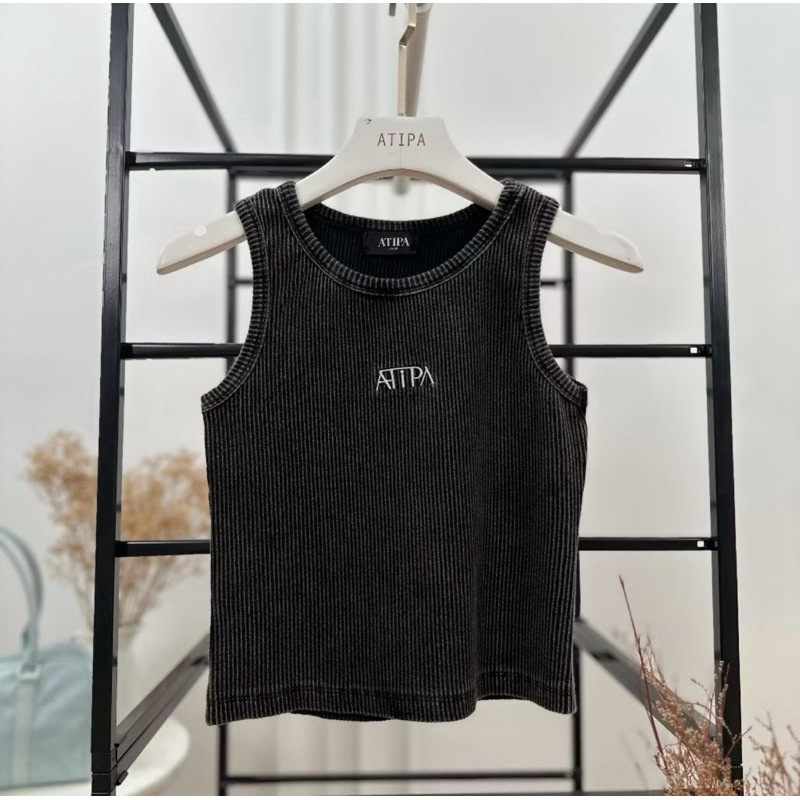 ส่งต่อเสื้อกล้ามสีดำฟอก Atipa ของใหม่ 🖤