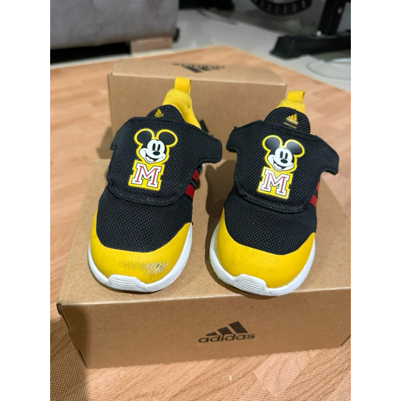 รองเท้าผ้าใบ ของแท้!! adidas x Disney size uk8