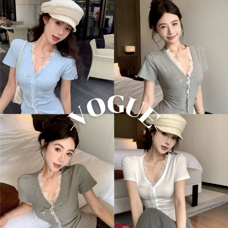 Vogue🌟พร้อมส่ง🌟 เสื้อยืดคอวี แขนสั้น ผ้าไหมพรมแต่งขอบลูกไม้ (W-Z059)