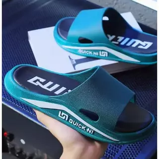 รองเท้าแตะชาย รองเท้าแตะมีกันลื่นชายด้านล่างหนาเวอร์ชั่นเกาหลีเทรนด์แฟชั่นฤดูร้อนใส่สบาย ๆรหัส