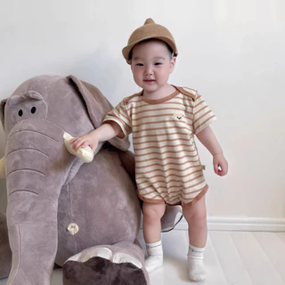 Babyonline(Y485)I5 (ส่งด่วน1วัน)ชุดบอดี้สูทแขนสั้นขาเว้าลายทางปักน้องหมีสุดน่ารัก ผ้าฝ้าย นิ่ม มีกระดุมเป้า